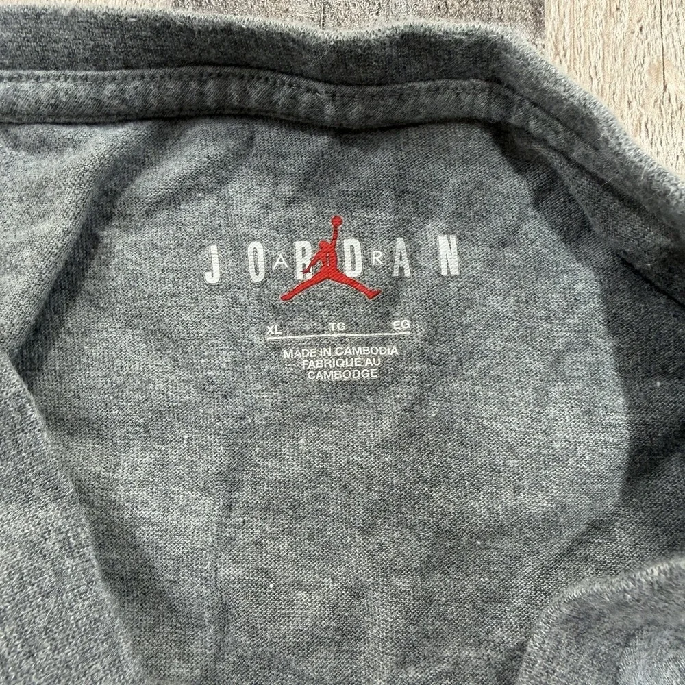 Nike Air Jordan Graphic T Shirt Mens XL Gray Jumpman Basketball Streetwear